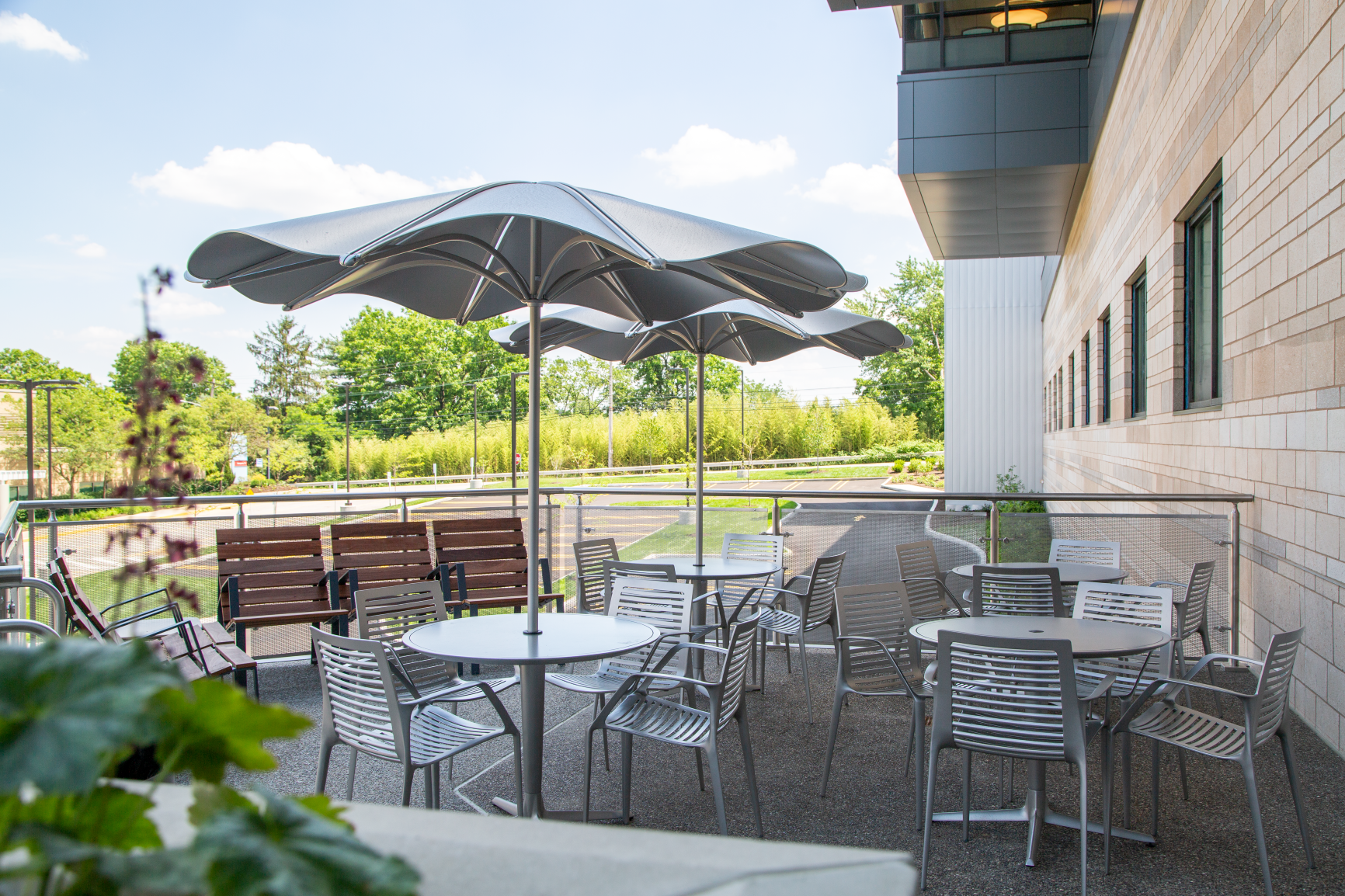 outside seating area st.clair health